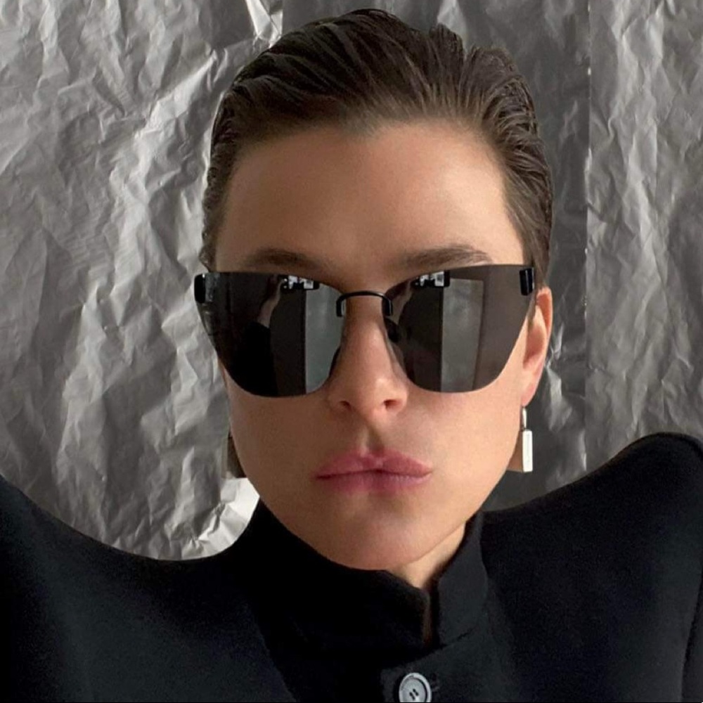 Balenciaga The “everyday” all black rimless Cat Eye sunglasses with box & cloth